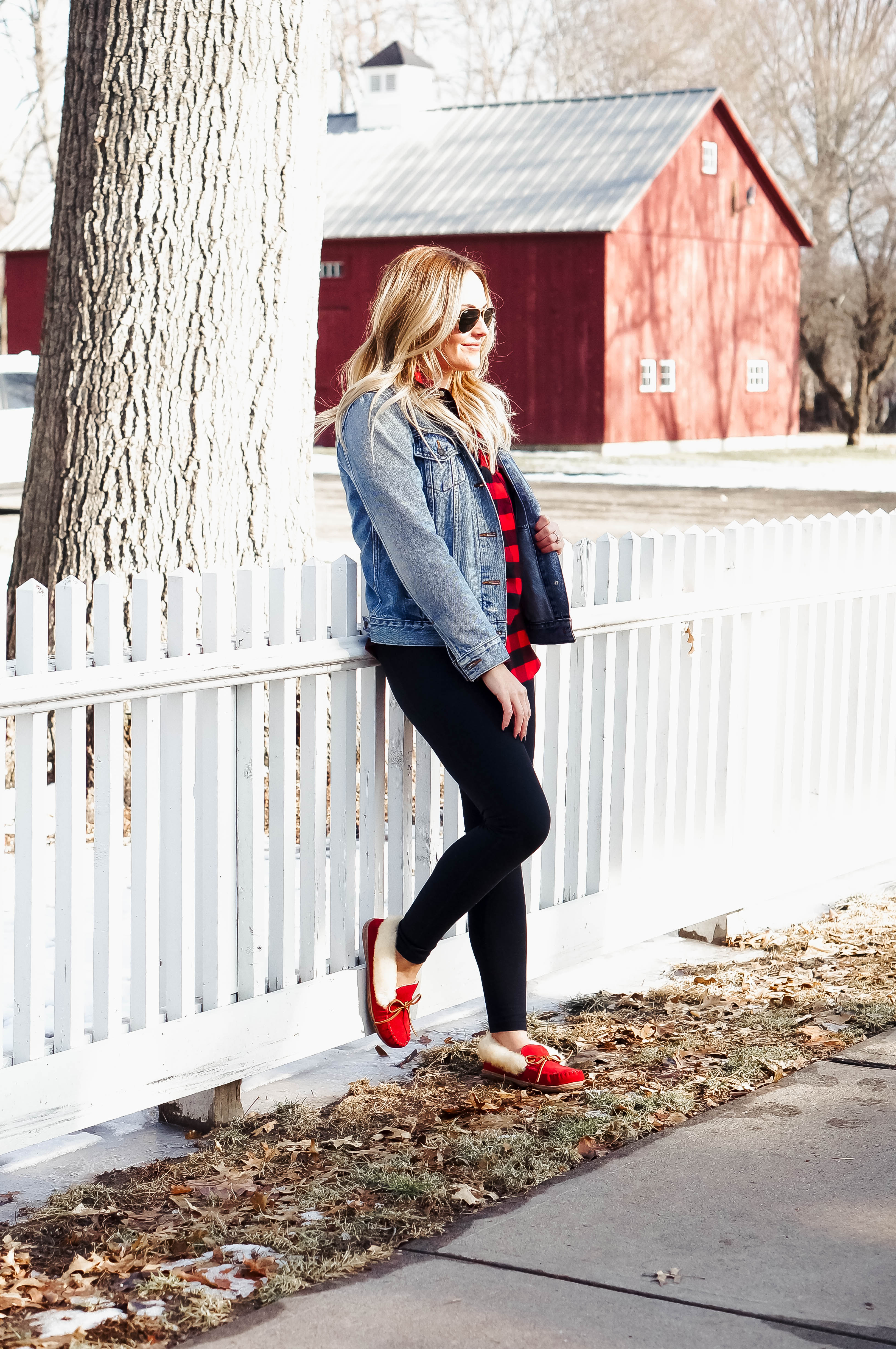 Minnetonka Moccasins Sheepskin Ankle Boot-23 - Red White & Denim