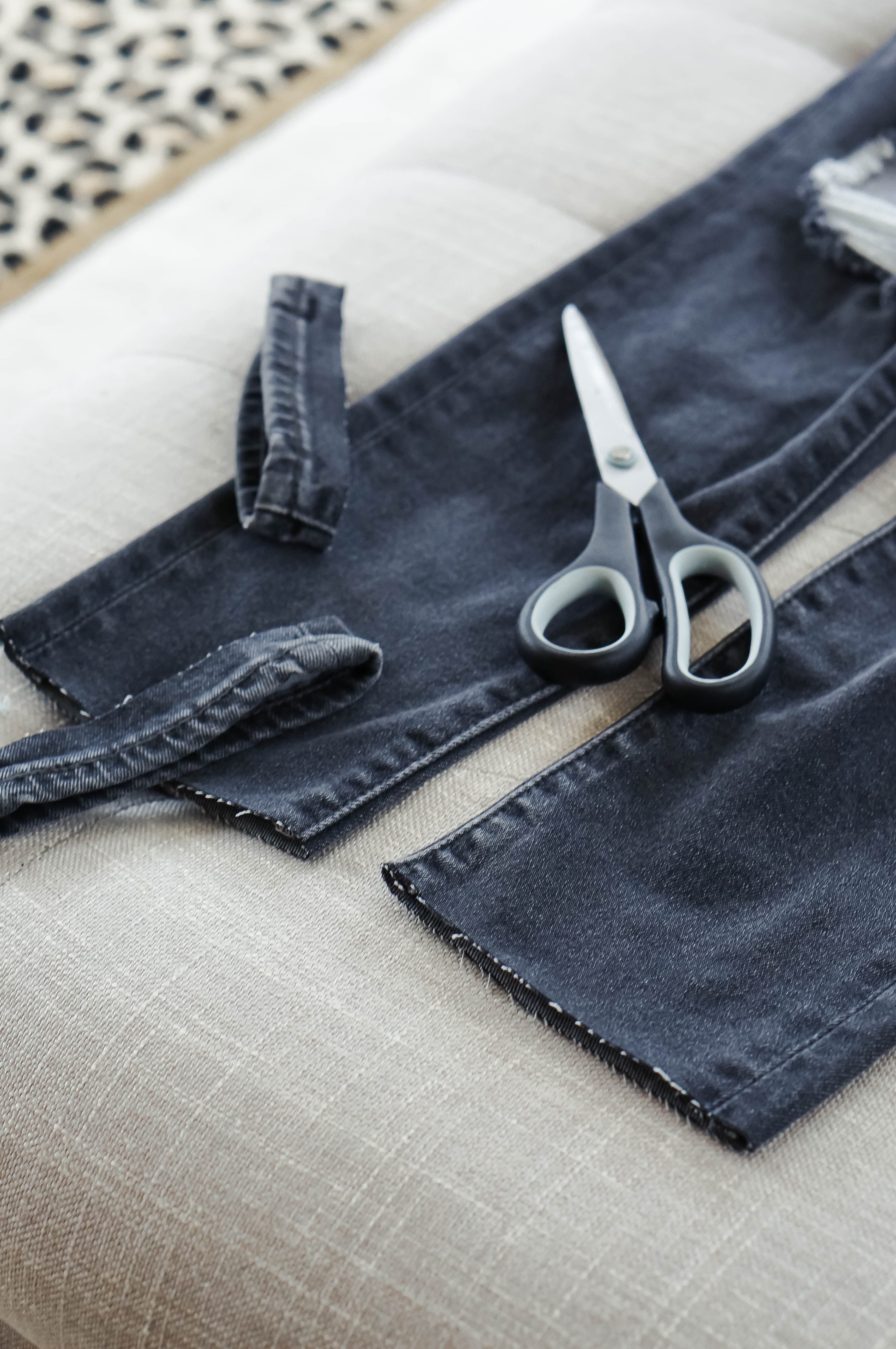 How to Cut the Hem Off jeans