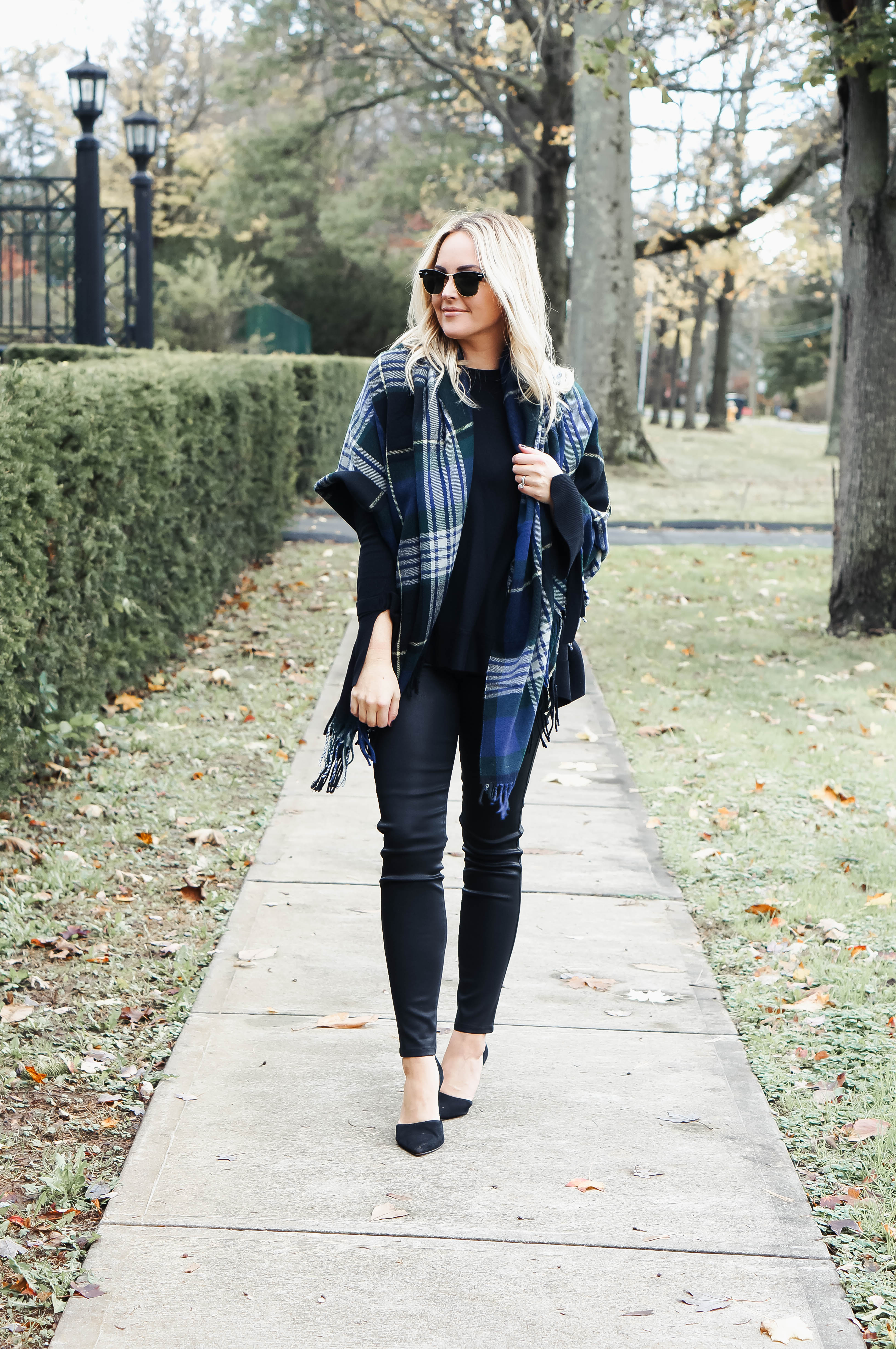 Plaid Holiday Outfit Idea