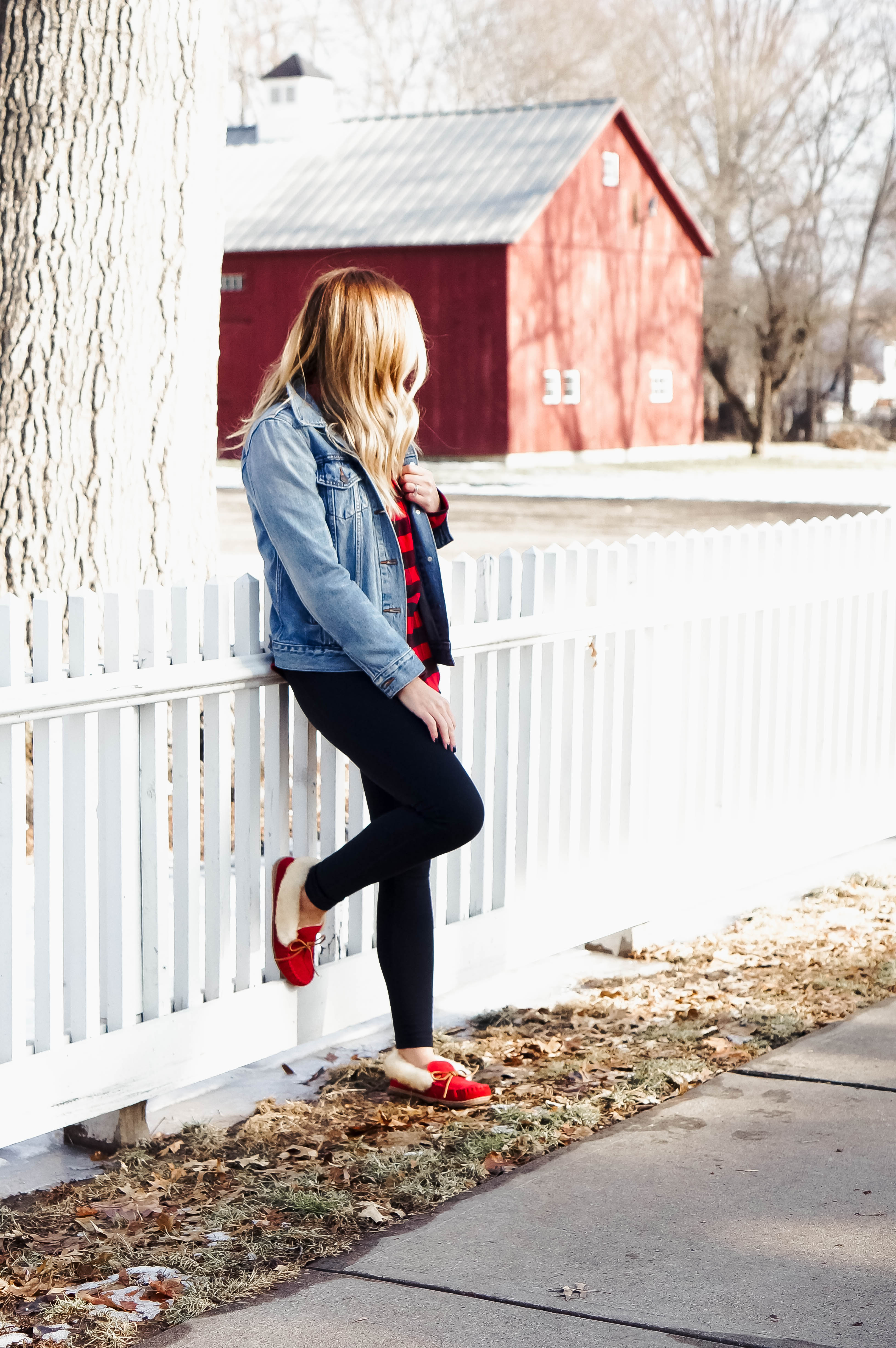 How To Style Minnetonka Slippers
