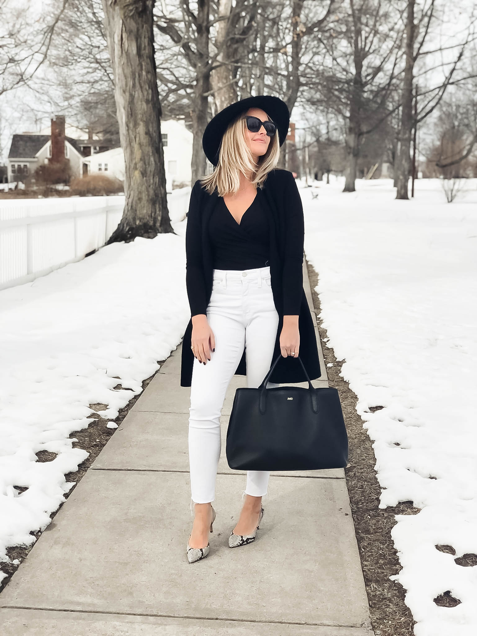 How To Wear White Jeans During Winter