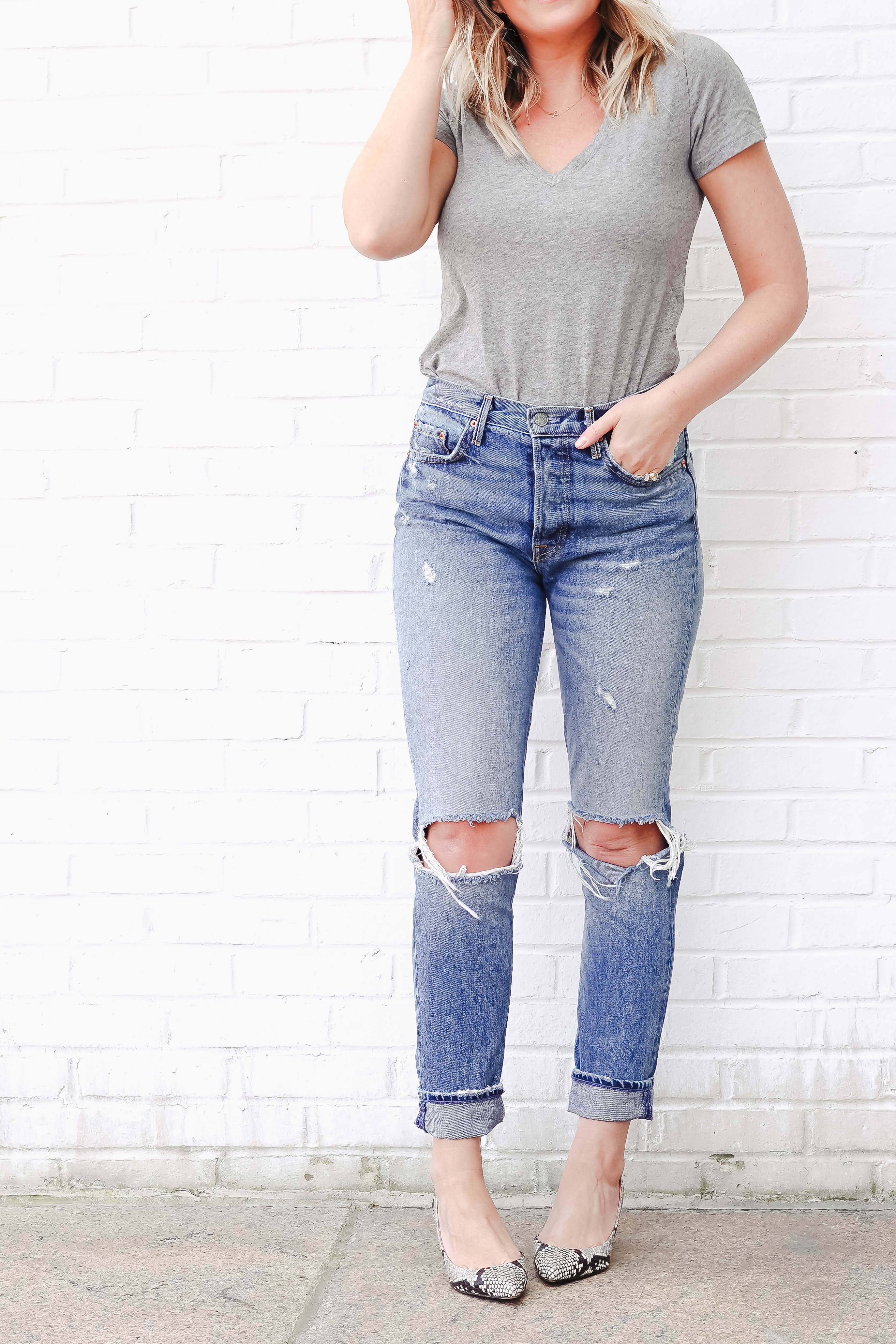 Jeans and t-shirt outfit ideas