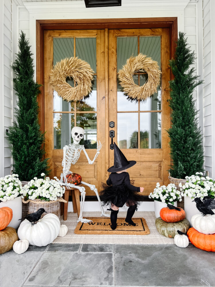 HALLOWEEN FRONT PORCH DECOR - Red White & Denim