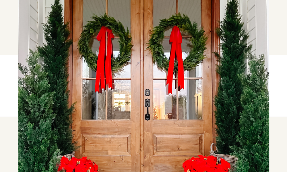 https://redwhitedenim.com/wp-content/uploads/2023/12/Front-Door-Christmas-Decor-Red-1000x600.png