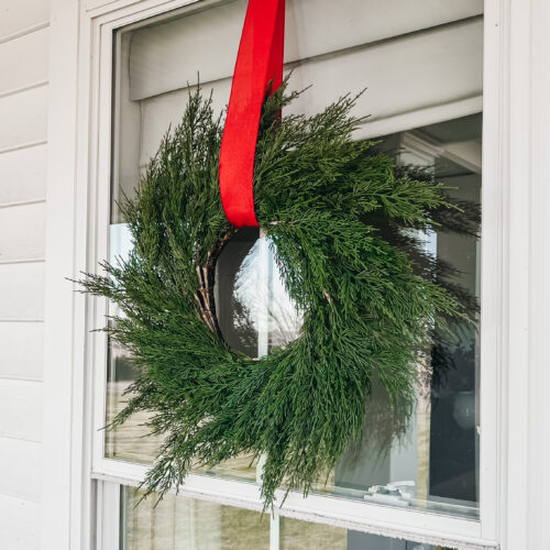 HOW TO HANG OUTDOOR WINDOW WREATHS